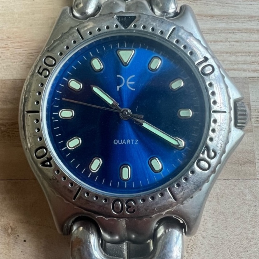 Perry Ellis mens blue dial stainless steel watch NEW BATTERY